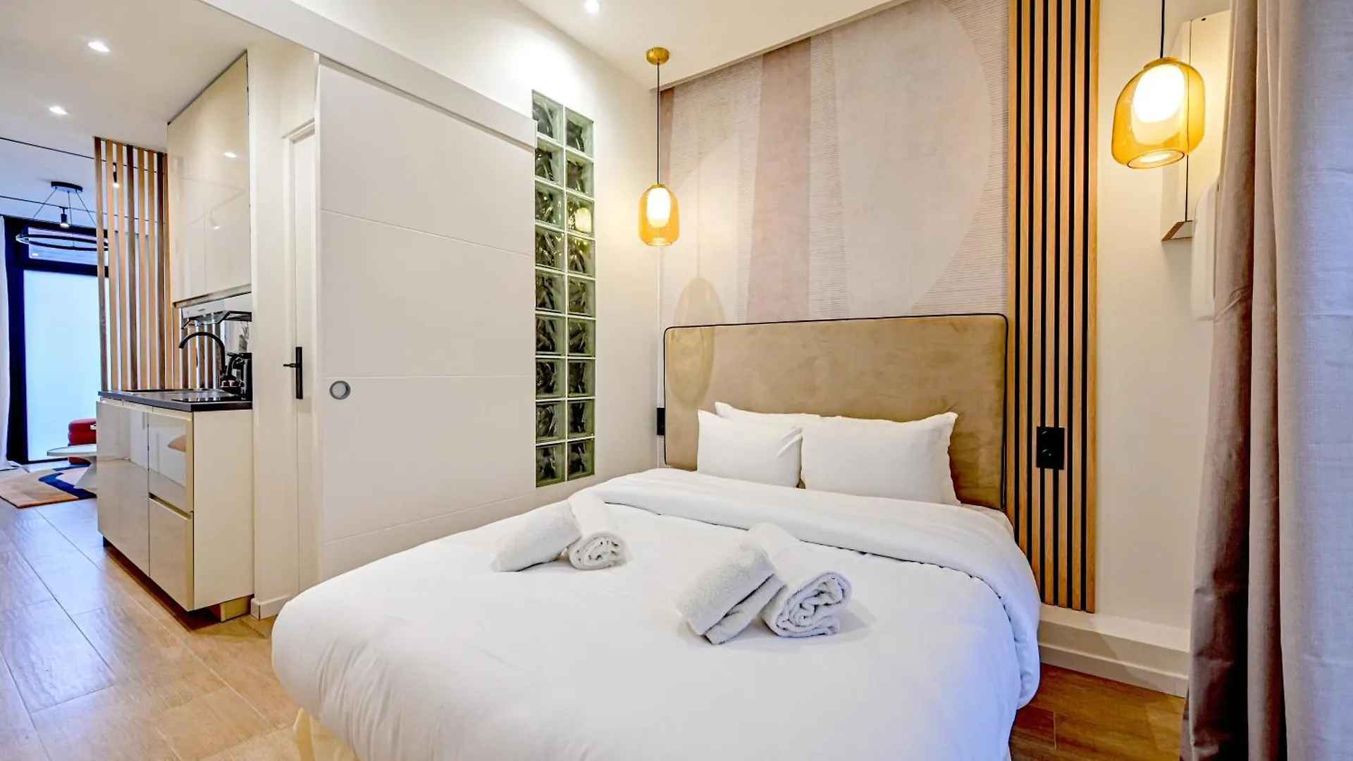 Relax In A Stylish Flat In Montmartre Apartment *